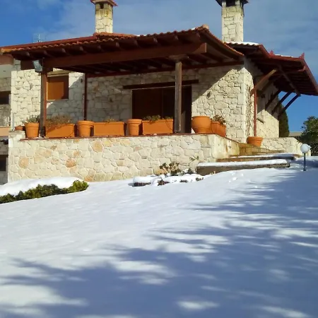Traditional Estate Heated Pool & Garden, 5 Bedrooms