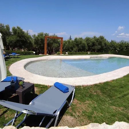 Дом отдыха Traditional Estate Heated Pool & Garden, 5 Bedrooms *