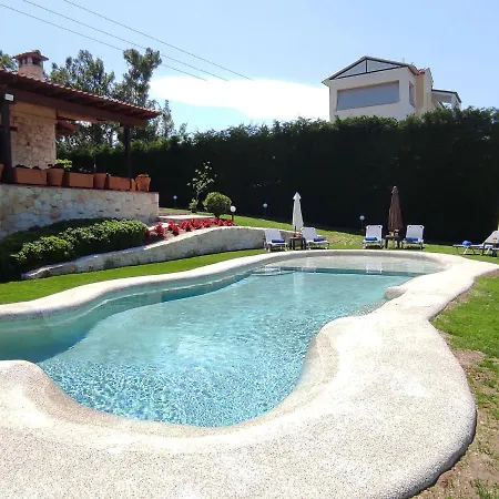 Дом отдыха Traditional Estate Heated Pool & Garden, 5 Bedrooms *