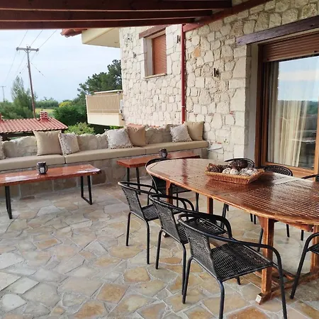 Traditional Estate Heated Pool & Garden, 5 Bedrooms * Metokhion Patriotikon