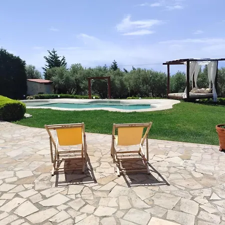 Traditional Estate Heated Pool & Garden, 5 Bedrooms * Metokhion Patriotikon