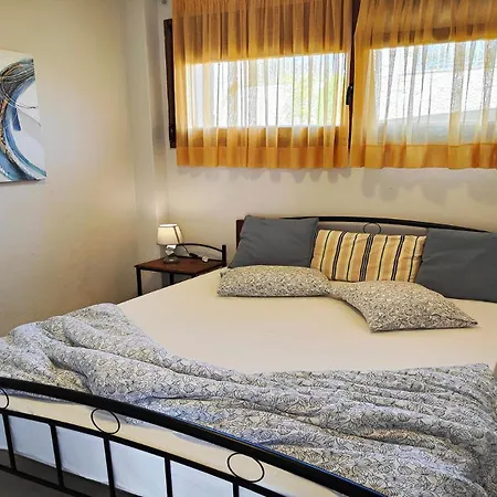 Traditional Estate Heated Pool & Garden, 5 Bedrooms Metokhion Patriotikon