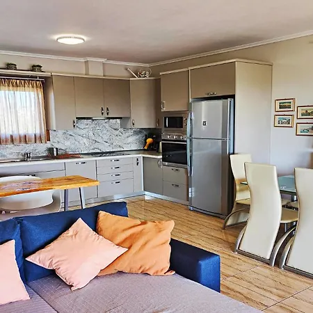 Traditional Estate Heated Pool & Garden, 5 Bedrooms Дом отдыха