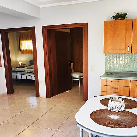 Traditional Estate Heated Pool & Garden, 5 Bedrooms *