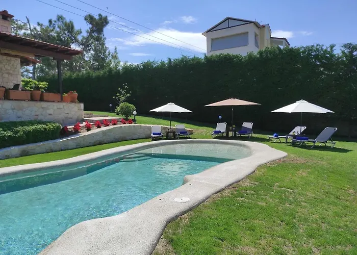 Traditional Estate Heated Pool & Garden, 5 Bedrooms * Metokhion Patriotikon