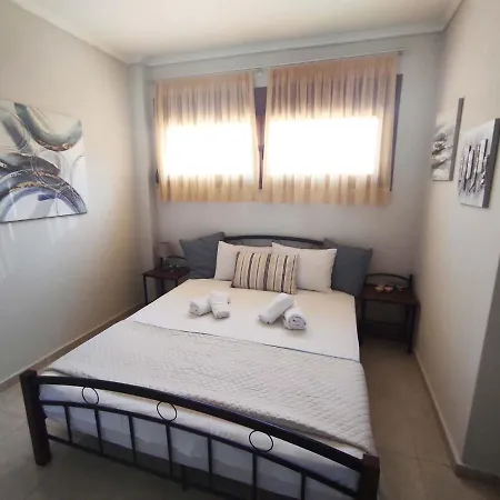 Traditional Estate Heated Pool & Garden, 5 Bedrooms Case de vacanță *