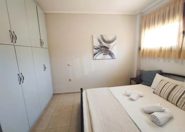 Casa de Férias Traditional Estate Heated Pool & Garden, 5 Bedrooms Metokhion Patriotikon