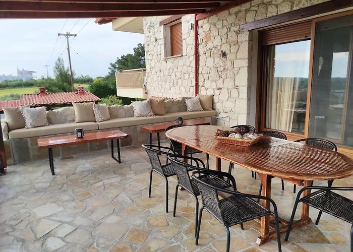 Traditional Estate Heated Pool & Garden, 5 Bedrooms * Metokhion Patriotikon