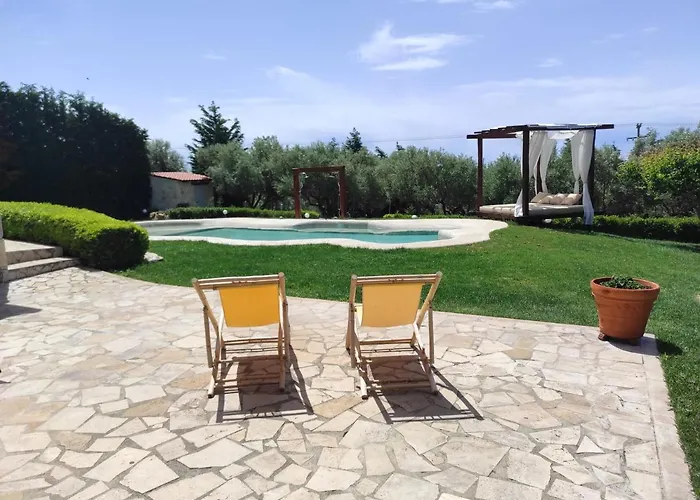 Traditional Estate Heated Pool & Garden, 5 Bedrooms * Metokhion Patriotikon