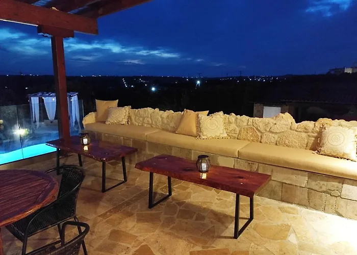 Traditional Estate Heated Pool & Garden, 5 Bedrooms Casa de Férias Metokhion Patriotikon