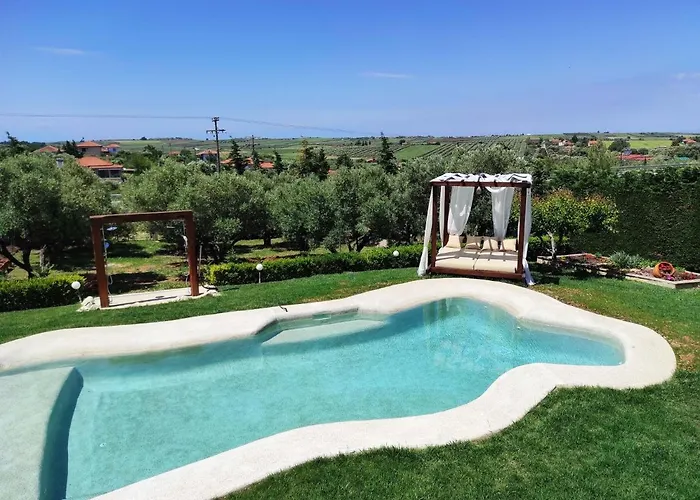 Casa de Férias Traditional Estate Heated Pool & Garden, 5 Bedrooms Metokhion Patriotikon