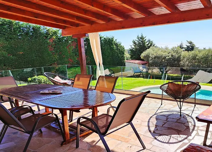 Casa de Férias Traditional Estate Heated Pool & Garden, 5 Bedrooms
